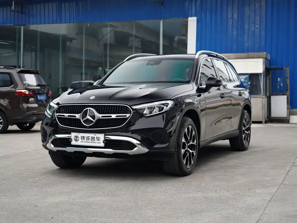 Mercedes-Benz GLC 2023 GLC 260 L 4MATIC 5 мест