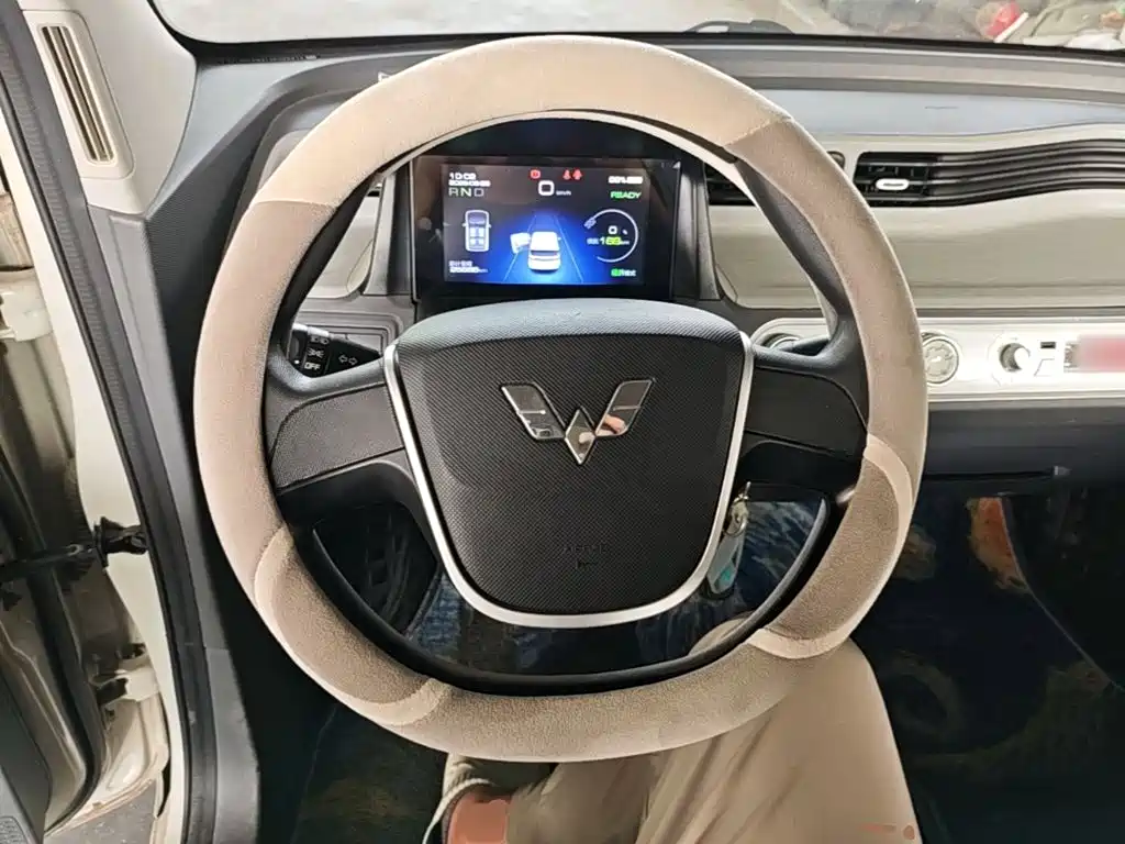 Wuling MINIEV — миниатюра 11