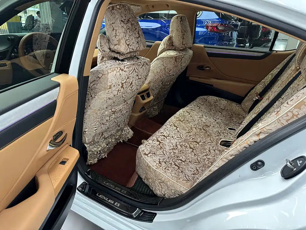 Lexus ES — миниатюра 10