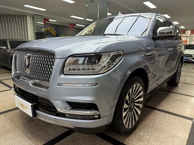LINCOLN NAVIGATOR 2019