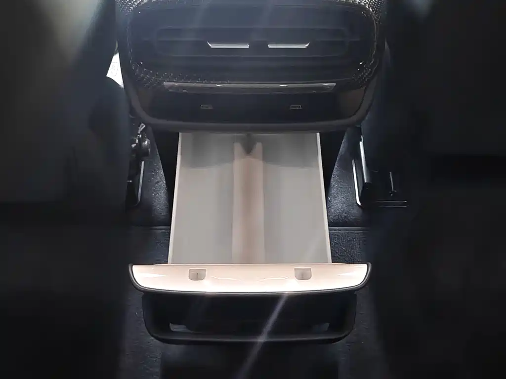 Xiaomi SU7 Ultra 2025 Ultra