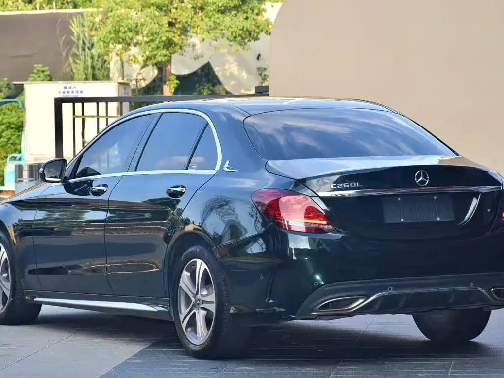 Mercedes-Benz C-Class — миниатюра 4