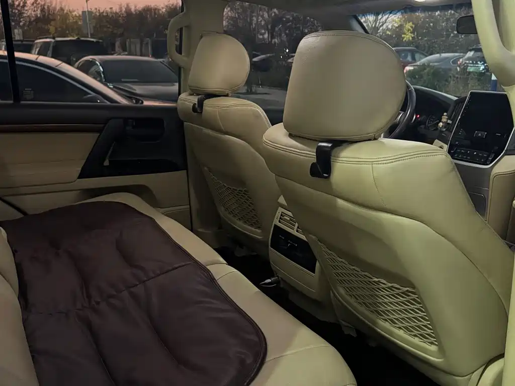 Toyota Land Cruiser 2017 4.0L AT