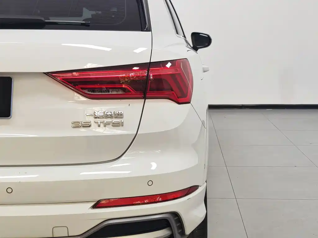 Audi Q3 — миниатюра 8