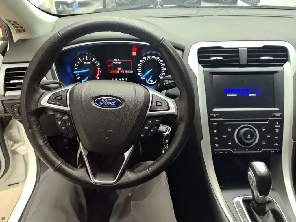 Ford Mondeo — миниатюра 10