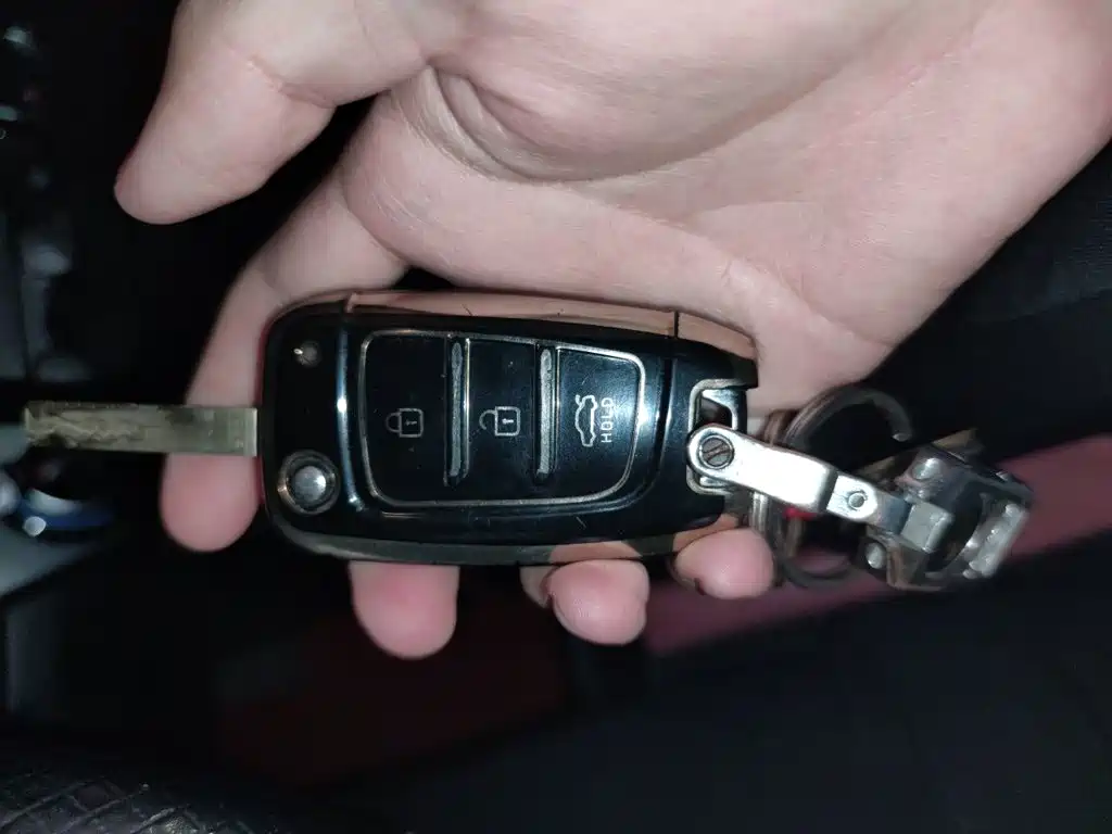 Hyundai Elantra — миниатюра 12