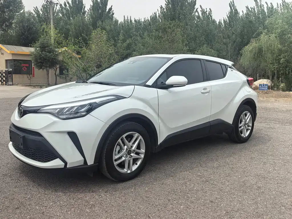 Купить Toyota C-HR