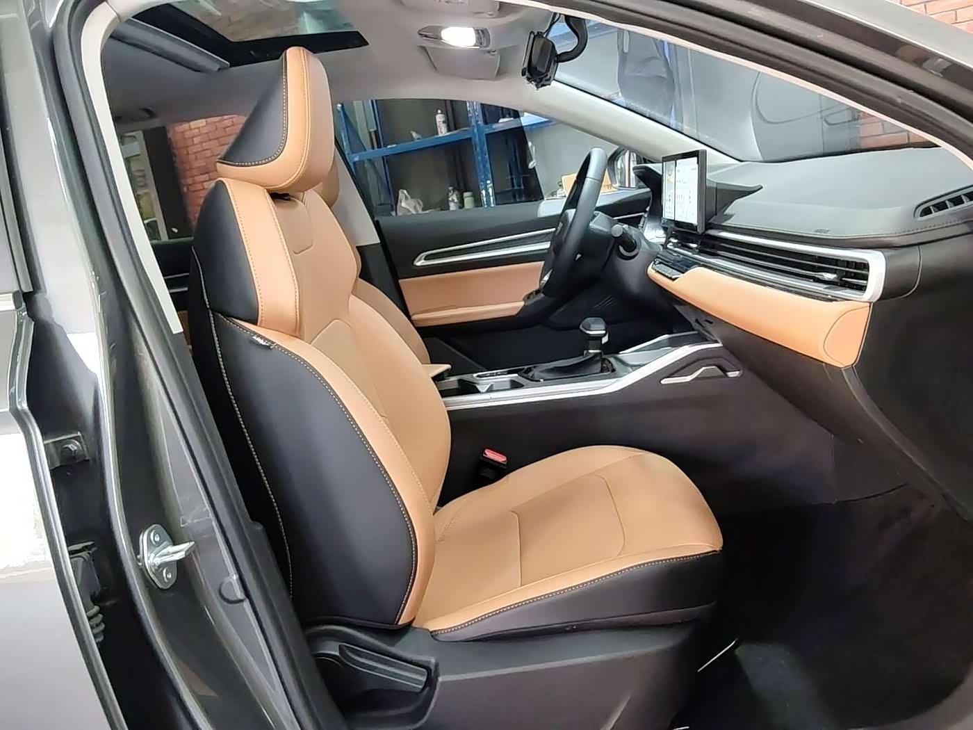 Geely Emgrand 1.5 л 2025 г. Белый, пробег 3100 км