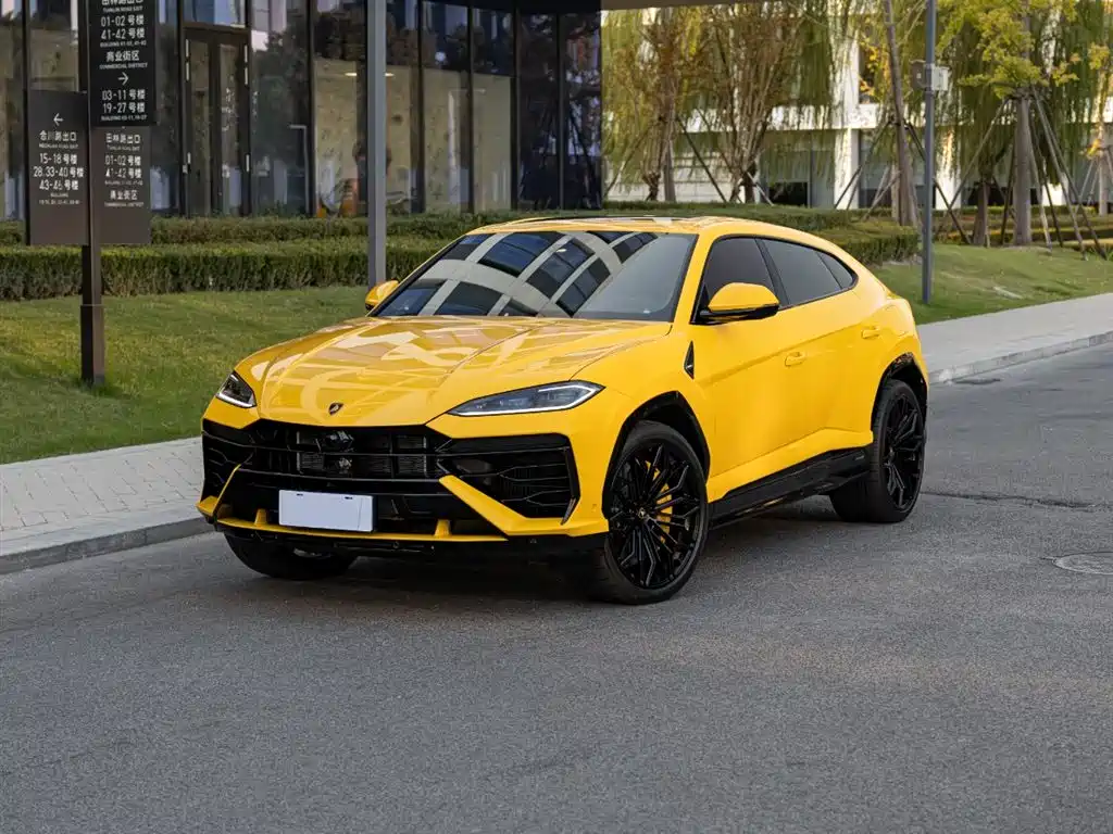 LAMBORGHINI URUS SE