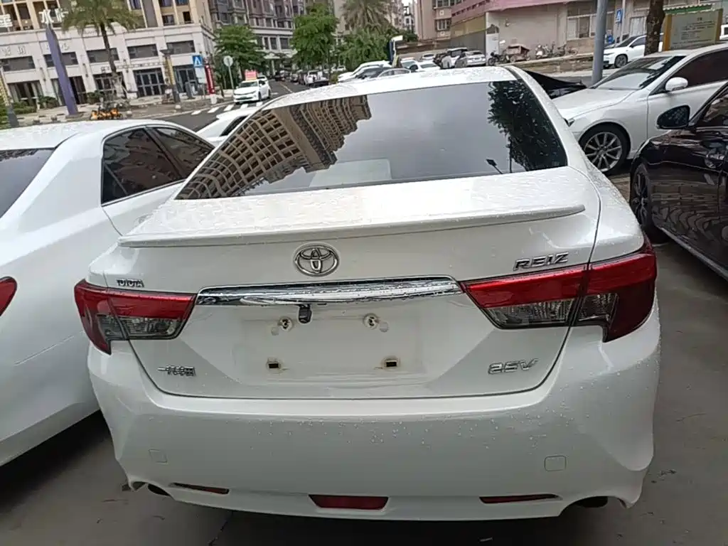 Toyota Reiz 2013 2.5V