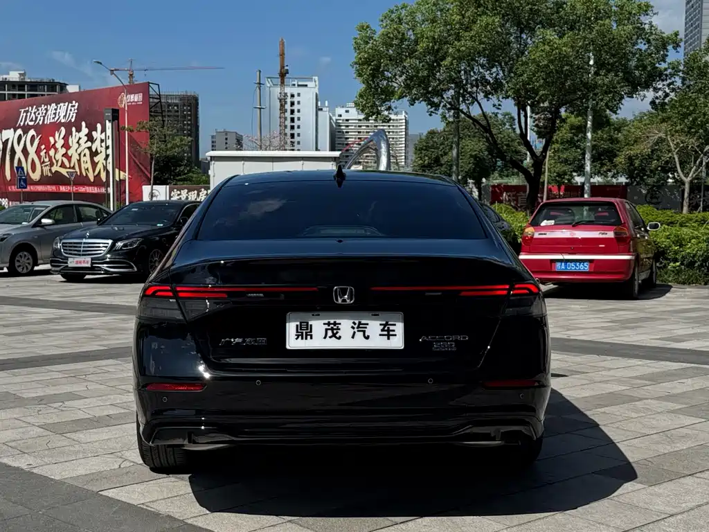 Honda Accord — миниатюра 5