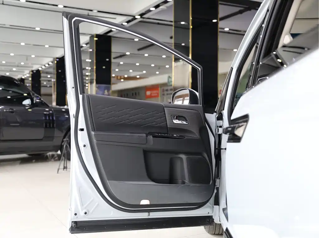 Honda Elysion 2024 2.0L e:HEV Luxury