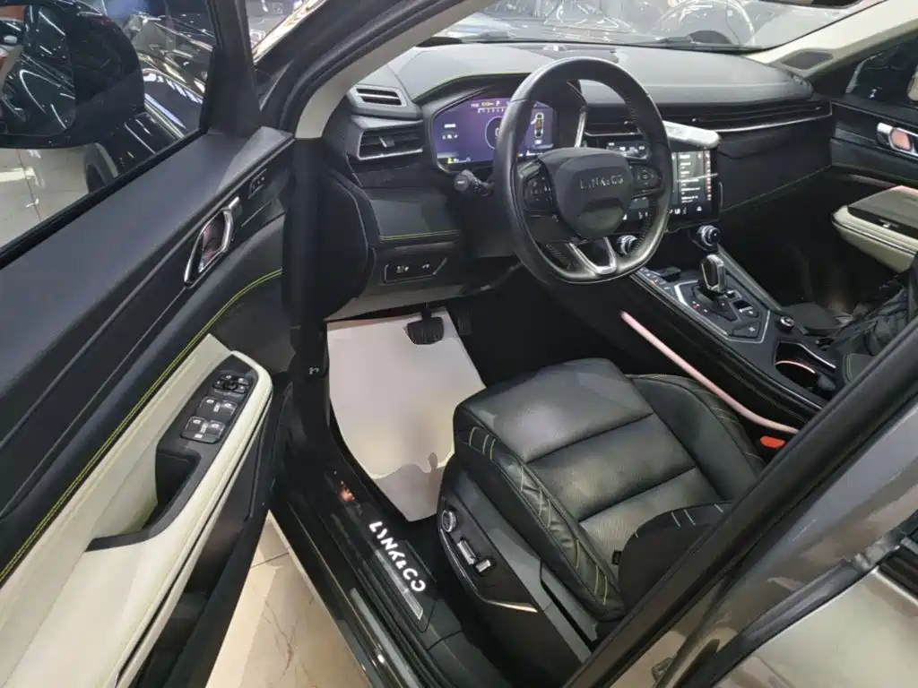Lynk & Co 05 — миниатюра 16