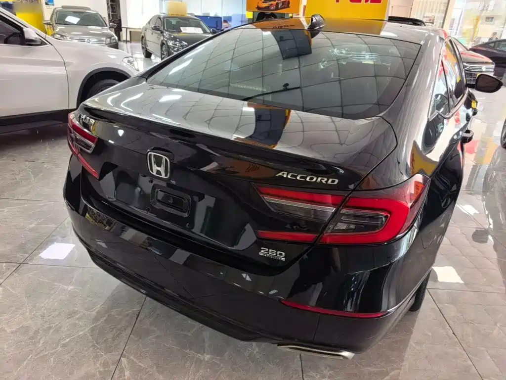 Honda Accord — миниатюра 7