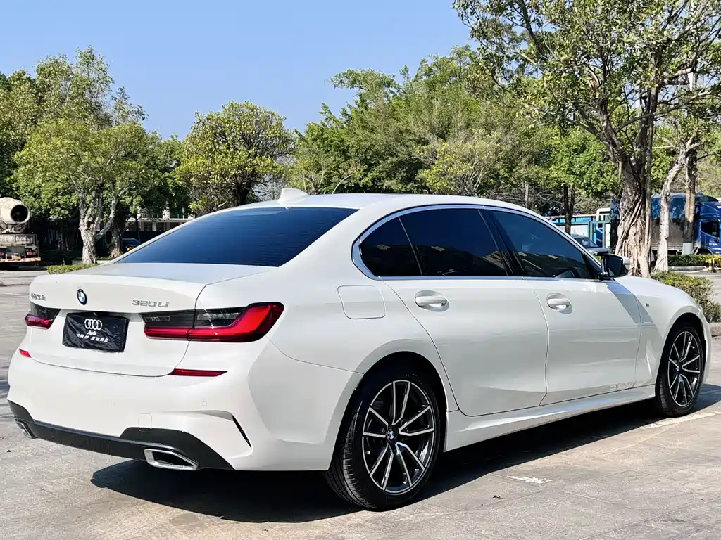 BMW 3 Series — миниатюра 4