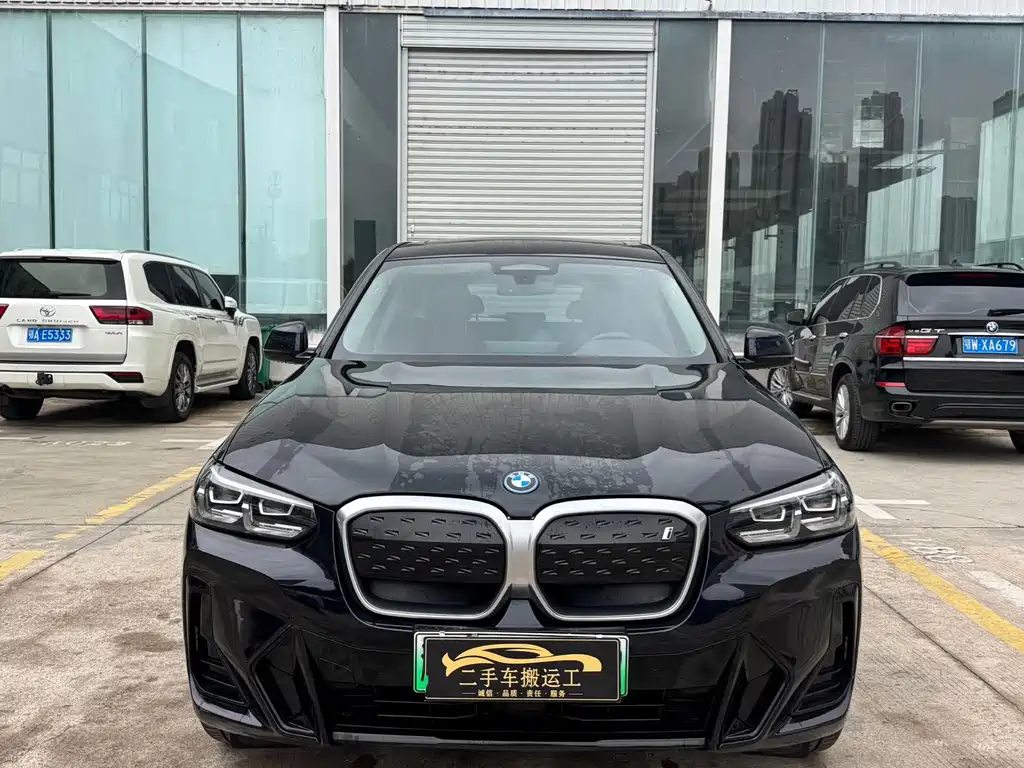 BMW iX3 — миниатюра 2