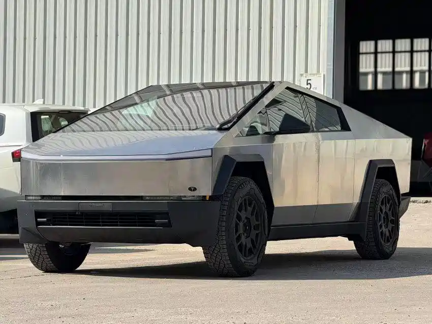 Tesla 0