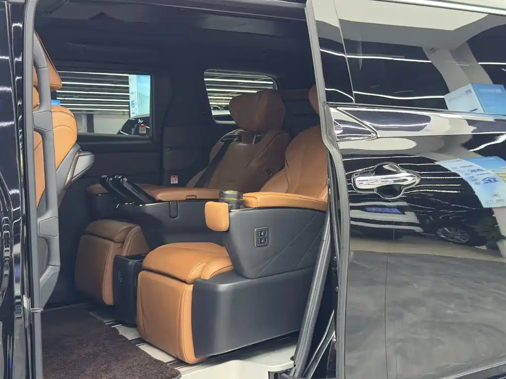 Toyota Alphard 2024 2.5L Premium
