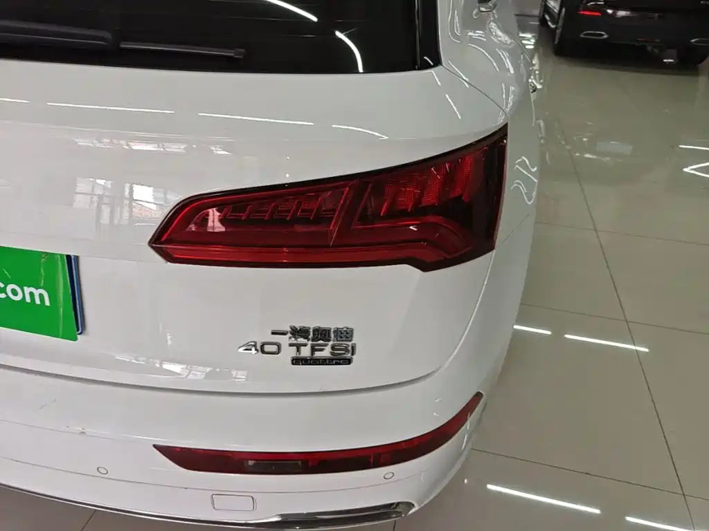 Audi Q5L — миниатюра 8