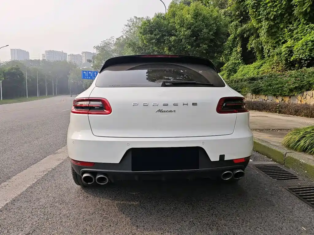 Porsche Macan — миниатюра 5