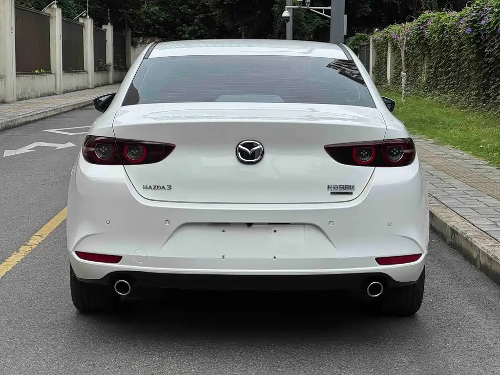 Mazda Mazda3 3 2025 2.0L AT