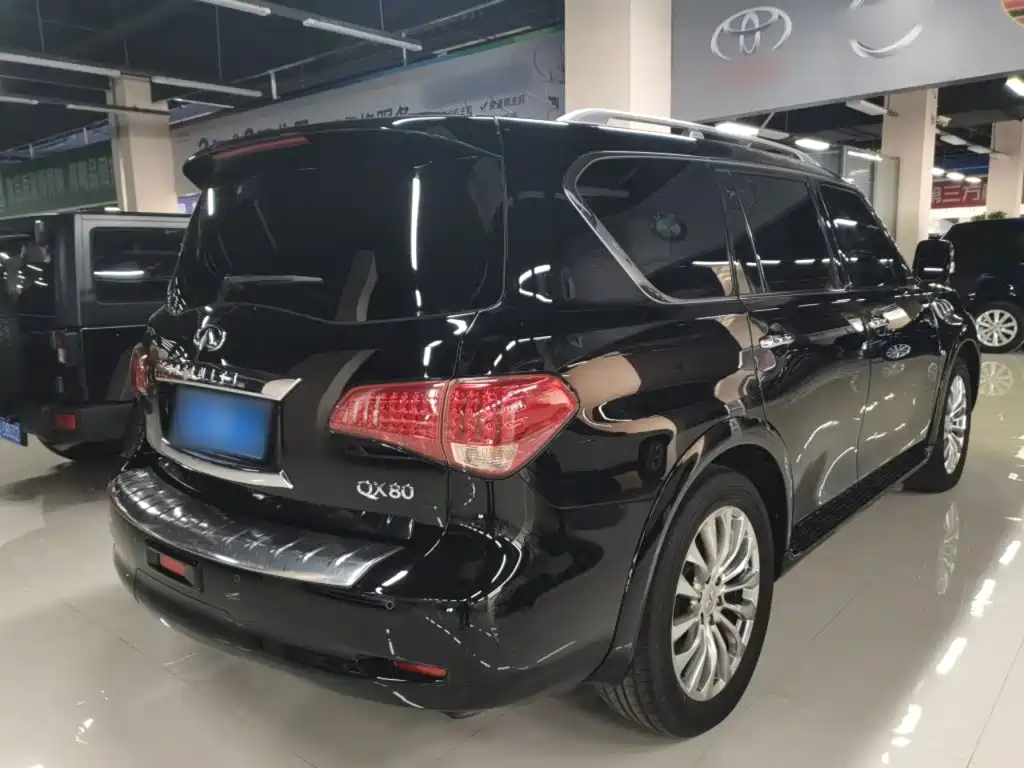 Infiniti QX80 2013 5.6L 4WD