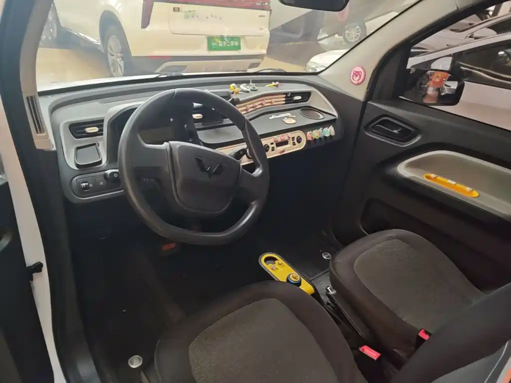 Wuling MINIEV — миниатюра 5