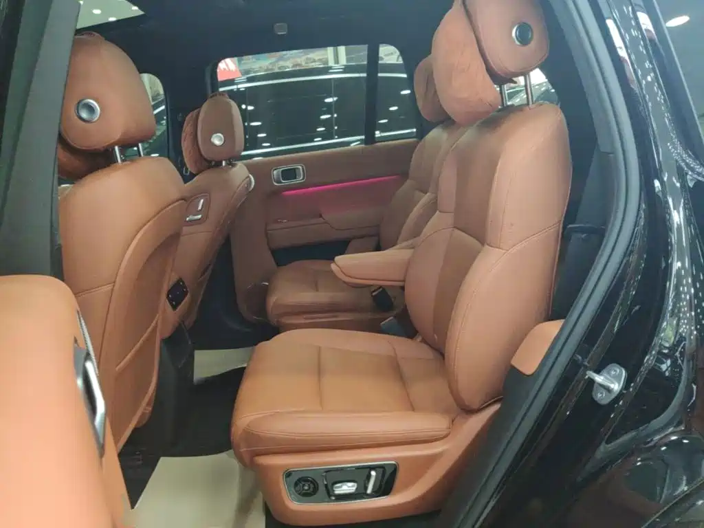 Li Auto Li L8 — миниатюра 17