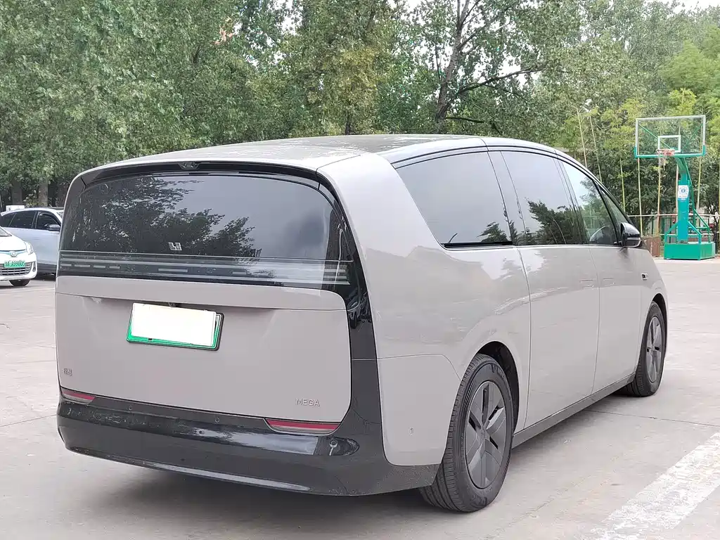 Li Auto Li MEGA — миниатюра 4