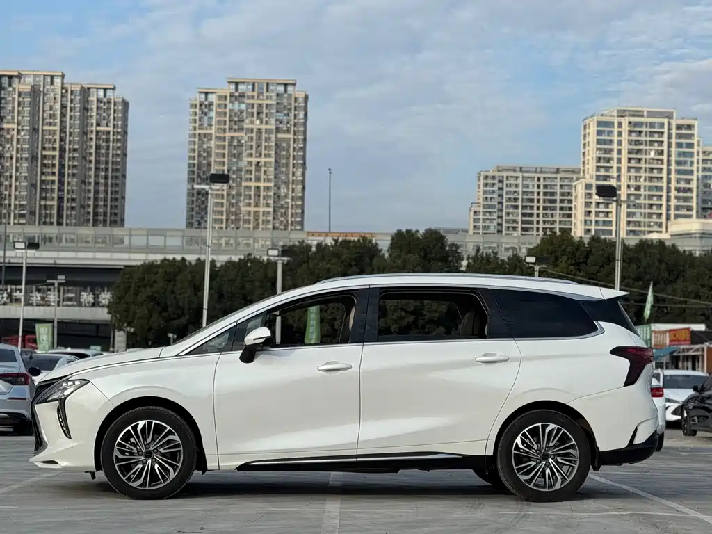 DONGFENG POPULAR YACHTS