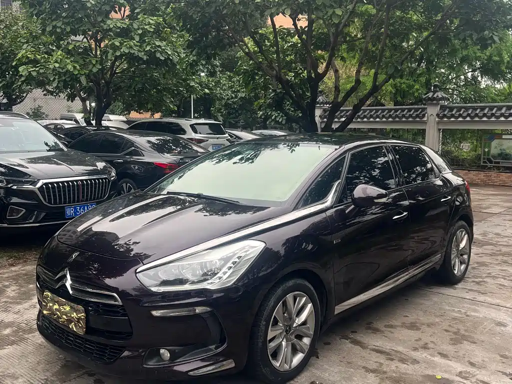 DS DS 5 2014