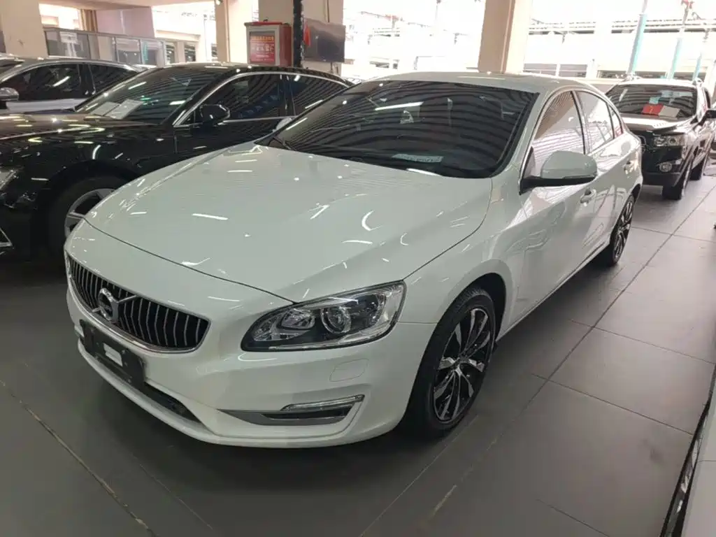 Volvo S60 — миниатюра 2