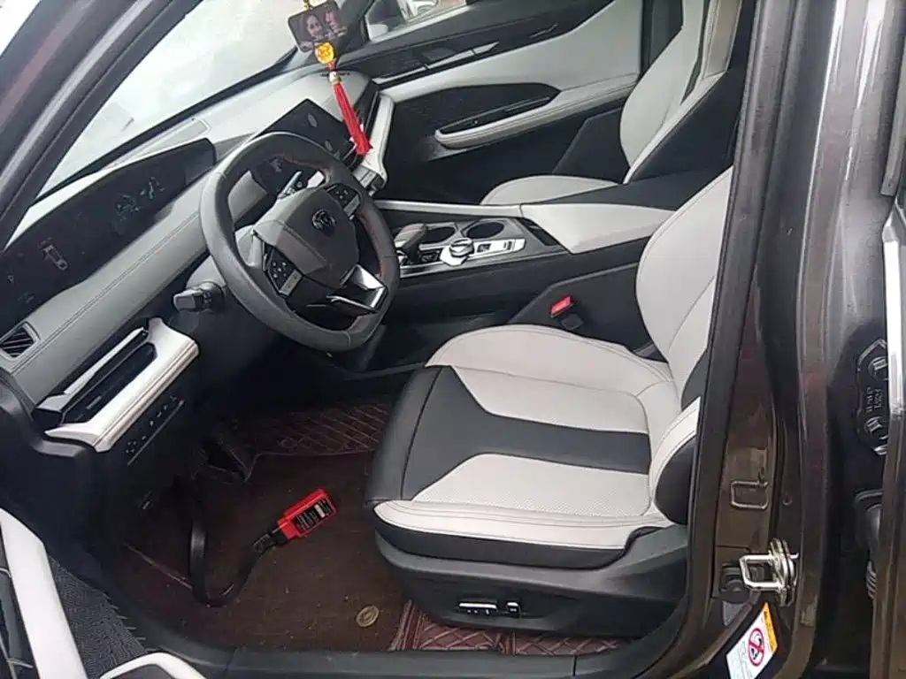 Changan UNI-V iDD — миниатюра 15
