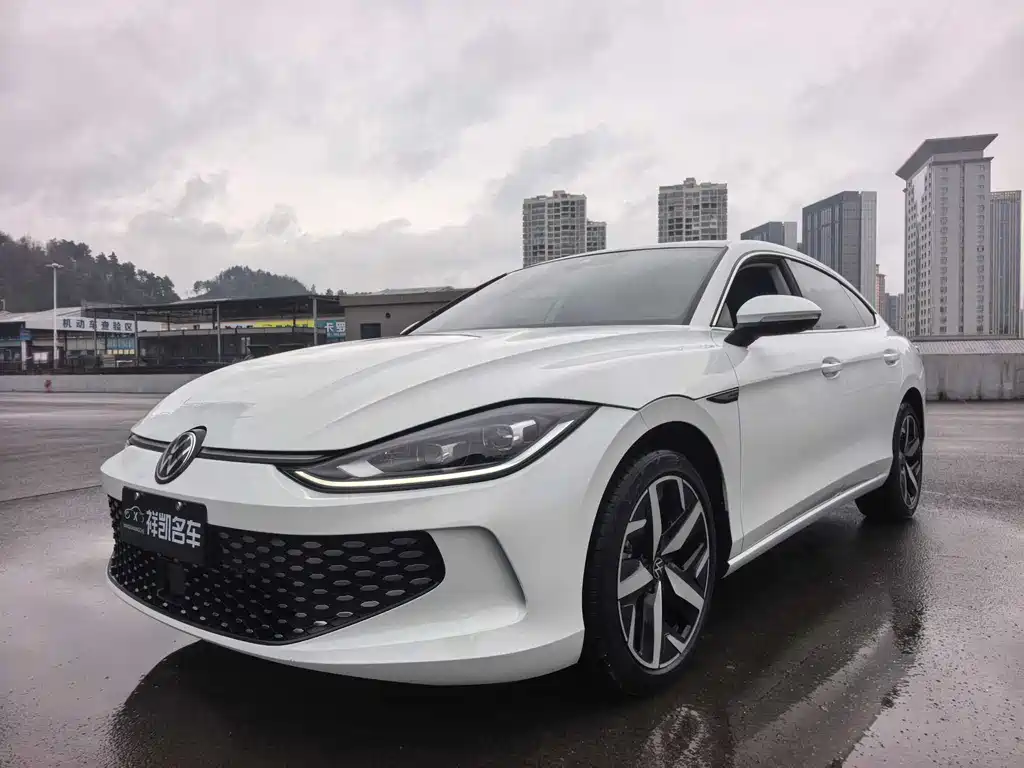 Купить Volkswagen Lamando