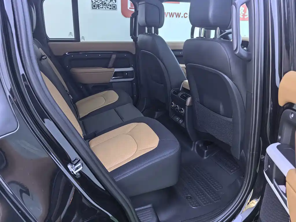 Land Rover Defender — миниатюра 18
