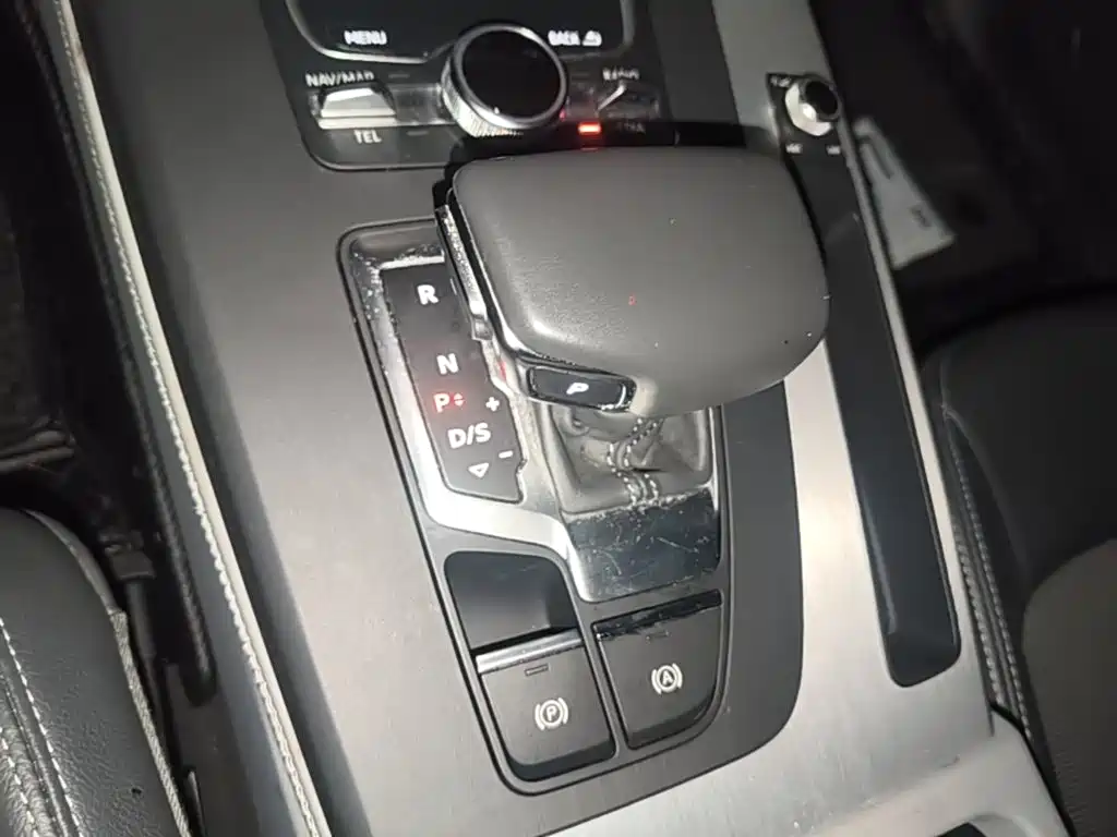 Audi Q5L — миниатюра 14