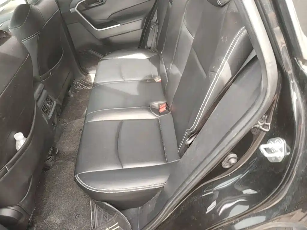 Toyota RAV4 — миниатюра 17