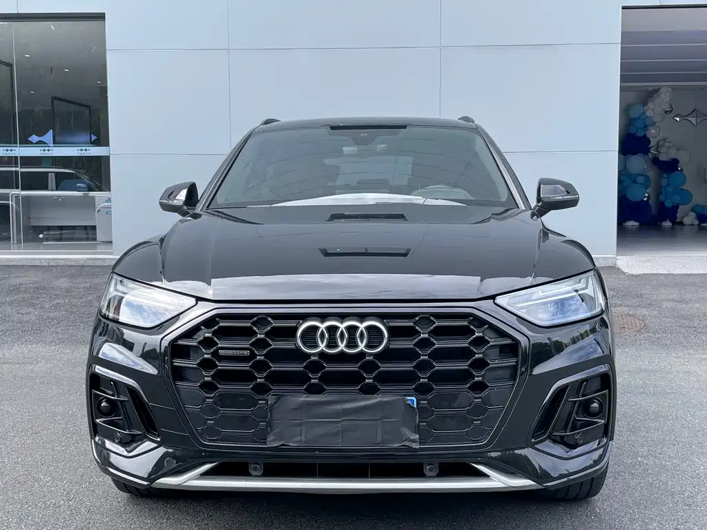Audi Q5L — миниатюра 2