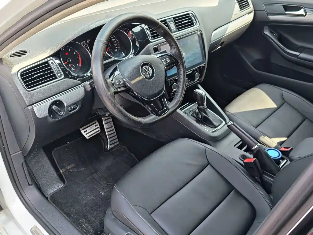 Volkswagen Sagitar — миниатюра 7