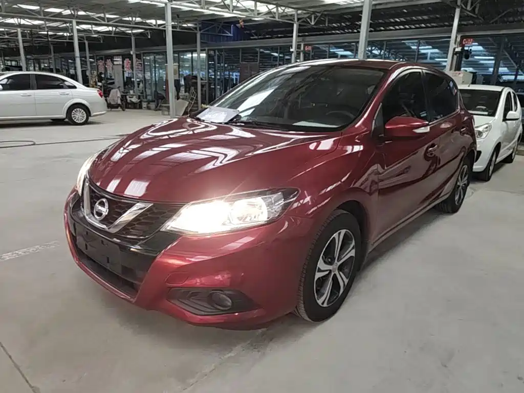 Nissan Tiida — миниатюра 2