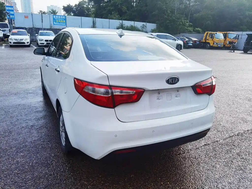 Kia K2 2012 1.4L MT GL