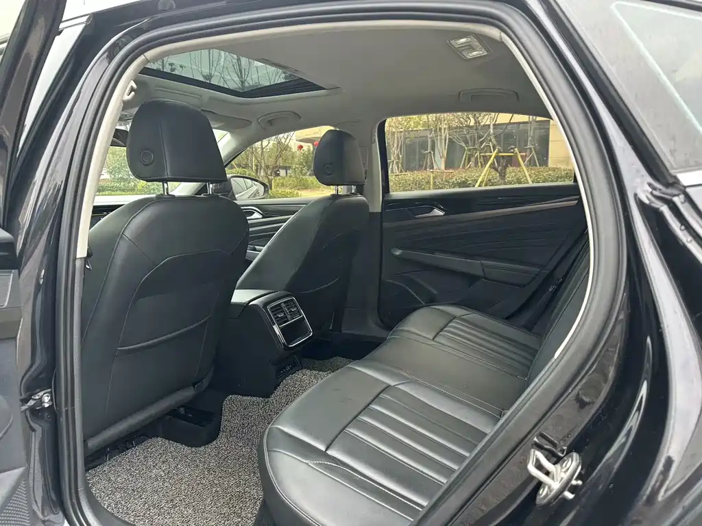 Volkswagen Passat — миниатюра 10