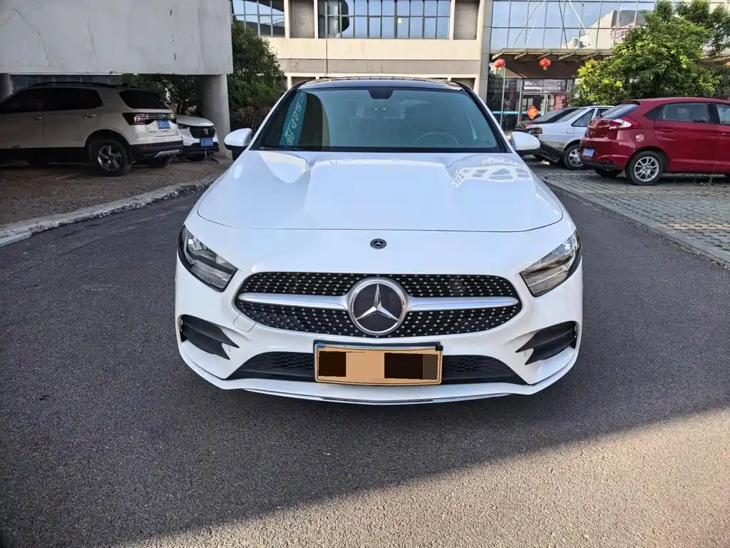 Mercedes-Benz A-Class — миниатюра 3