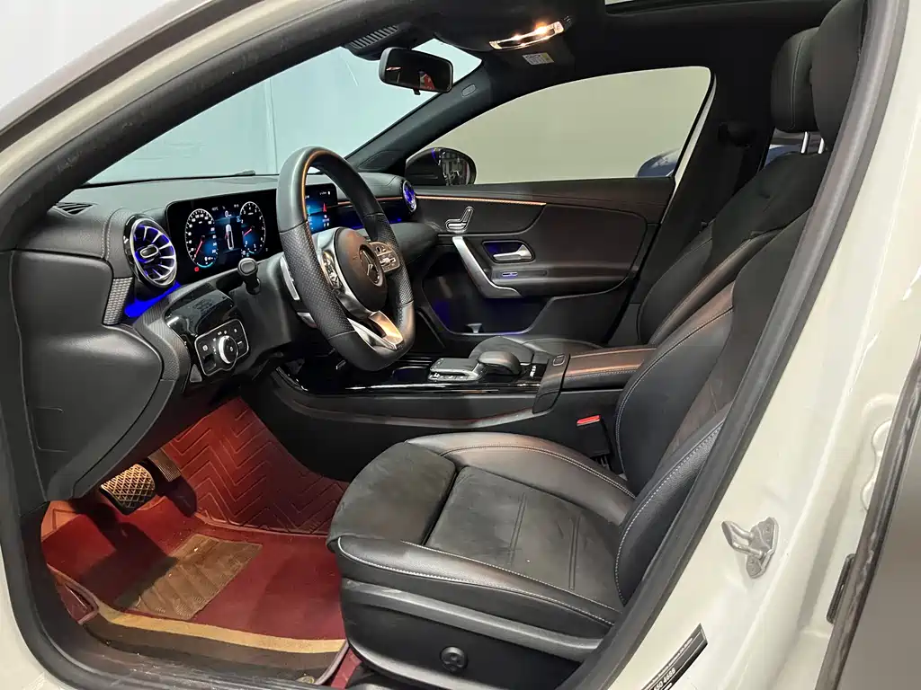 Mercedes-Benz A-Class — миниатюра 7