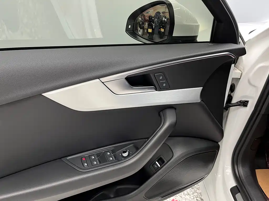 Audi A4L 2020 40 TFSI Luxury