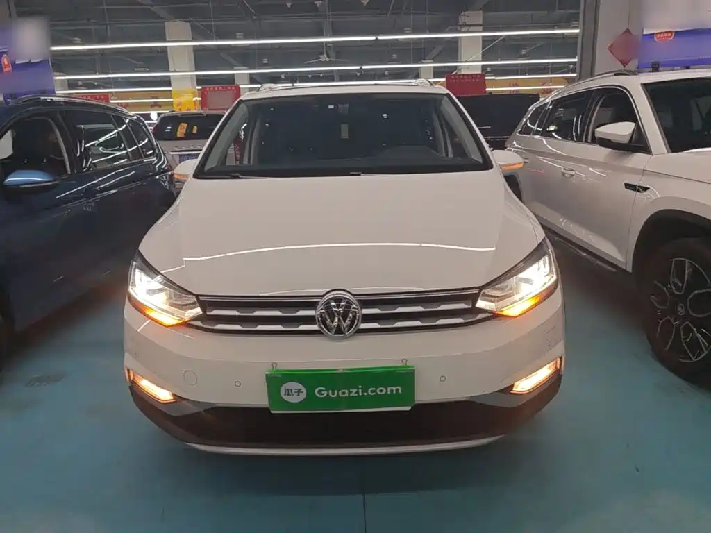Volkswagen Touran — миниатюра 3