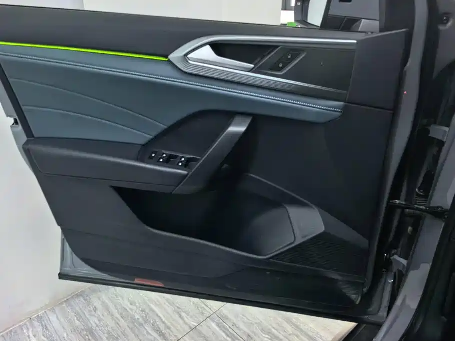 Volkswagen Tharu — миниатюра 7