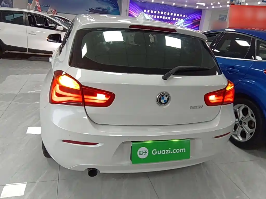 BMW 1 Series (Import) — миниатюра 6
