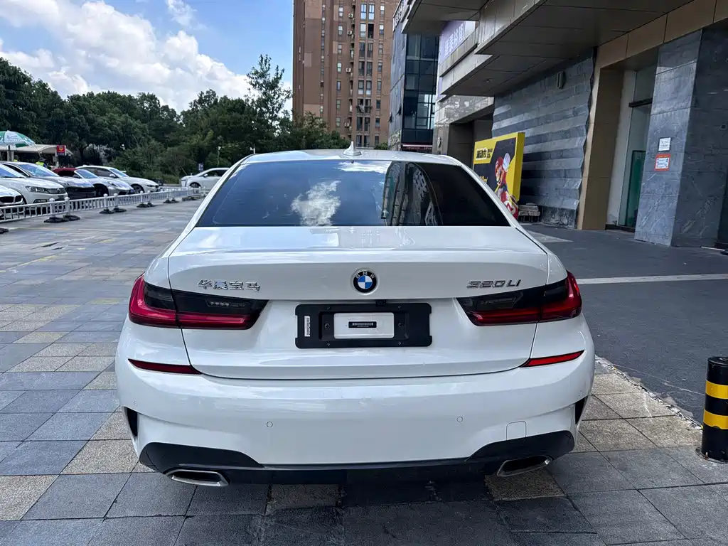 BMW 3 Series — миниатюра 12