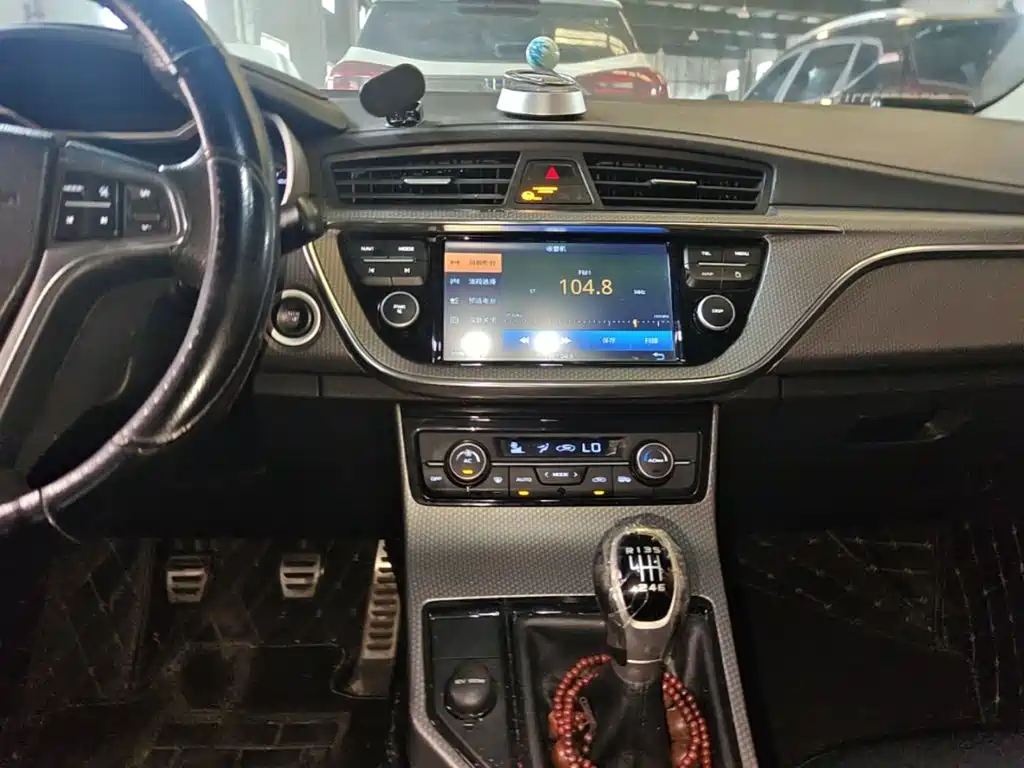 Geely Emgrand GS — миниатюра 13